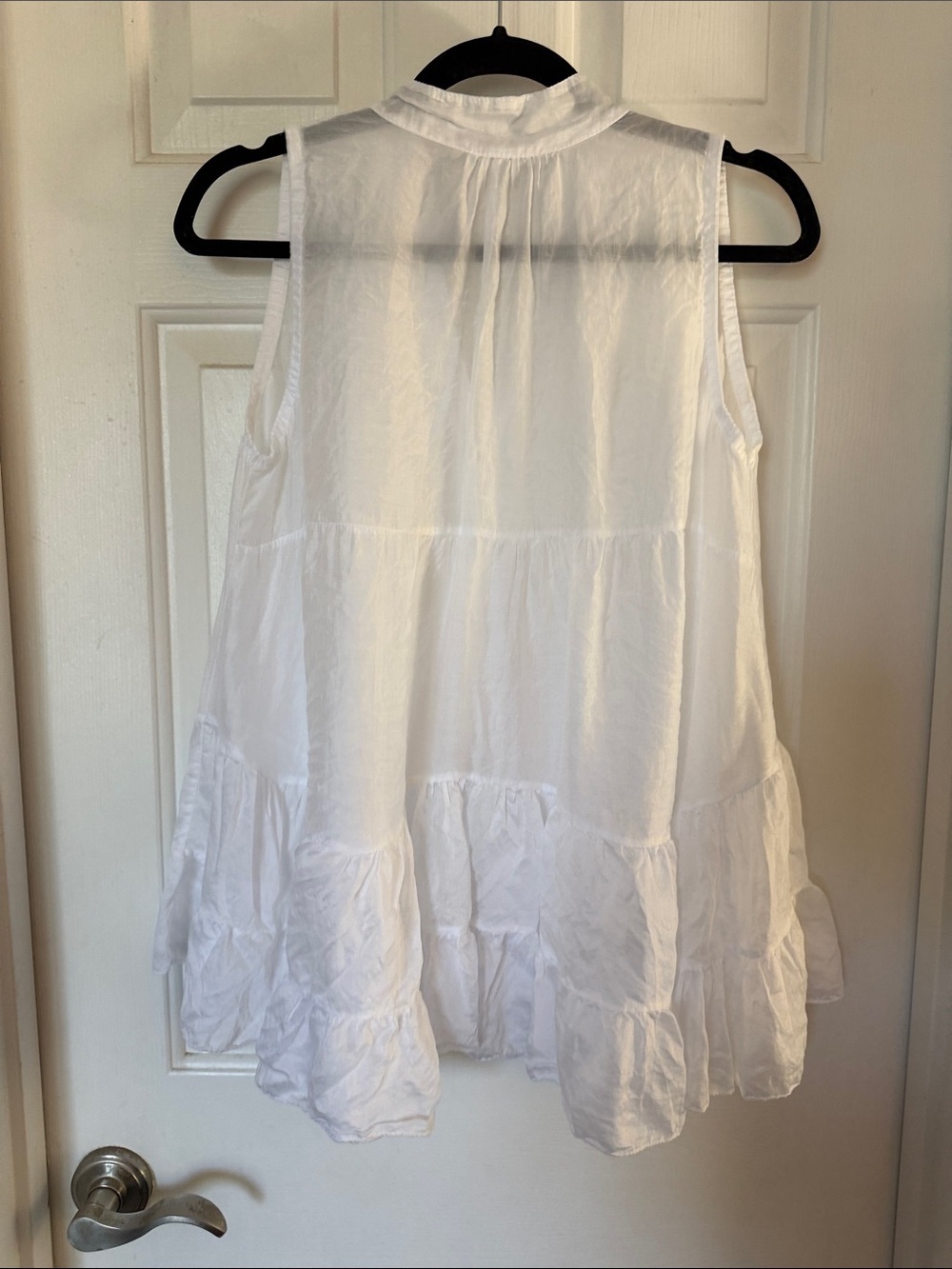 Sleeveless White Tiered Button Front Top white tencel made in Italy medium - Picture 4 of 5